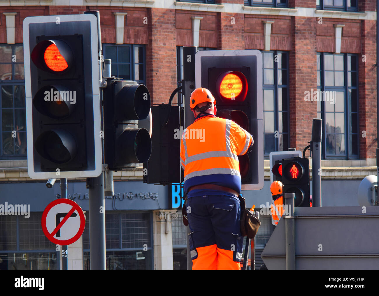 Faulty traffic light signal traffic hires stock photography and images