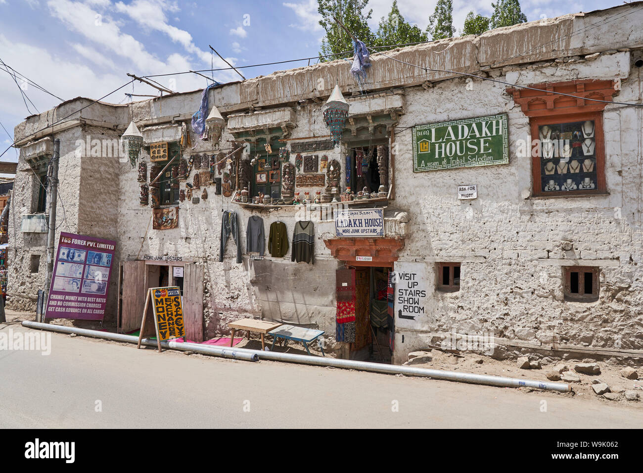 Tourist Shop In Leh Ladakh Stock Photo - Alamy