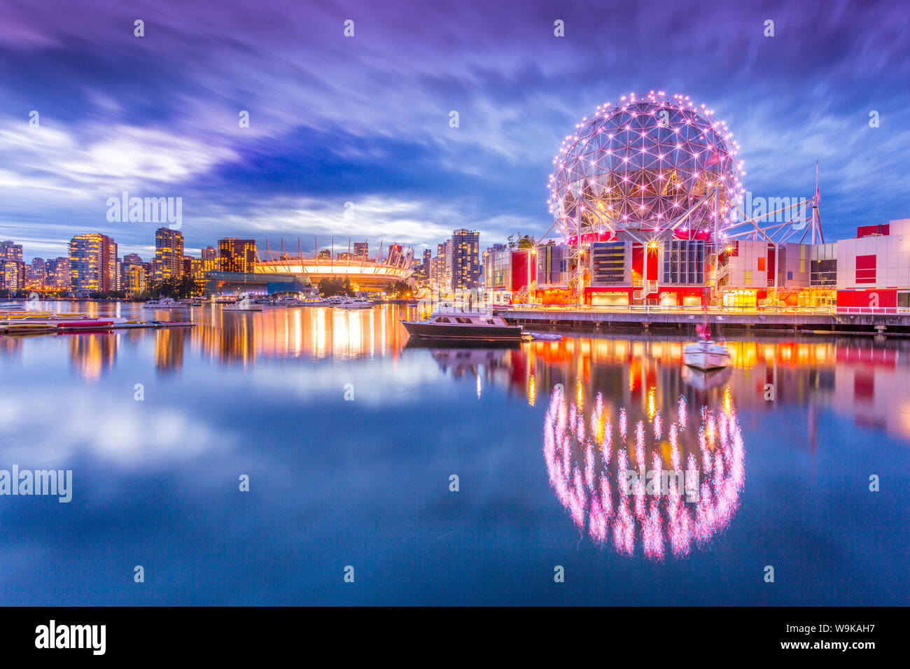 vancouver-city-skyline-sunset-canada-hi-res-stock-photography-and