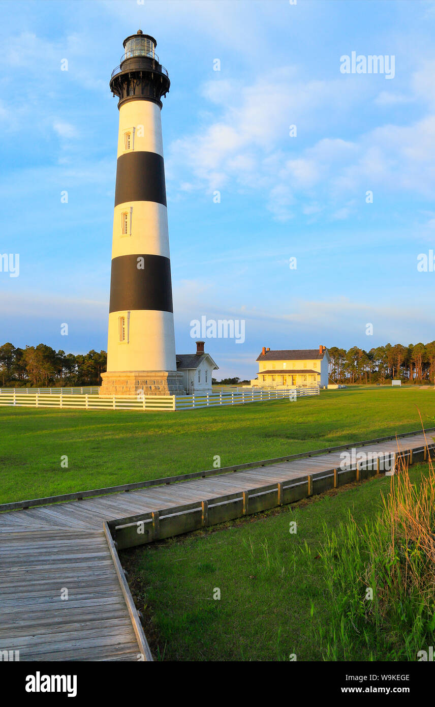sunrise-bodie-island-lighthouse-cape-hatteras-national-seashore