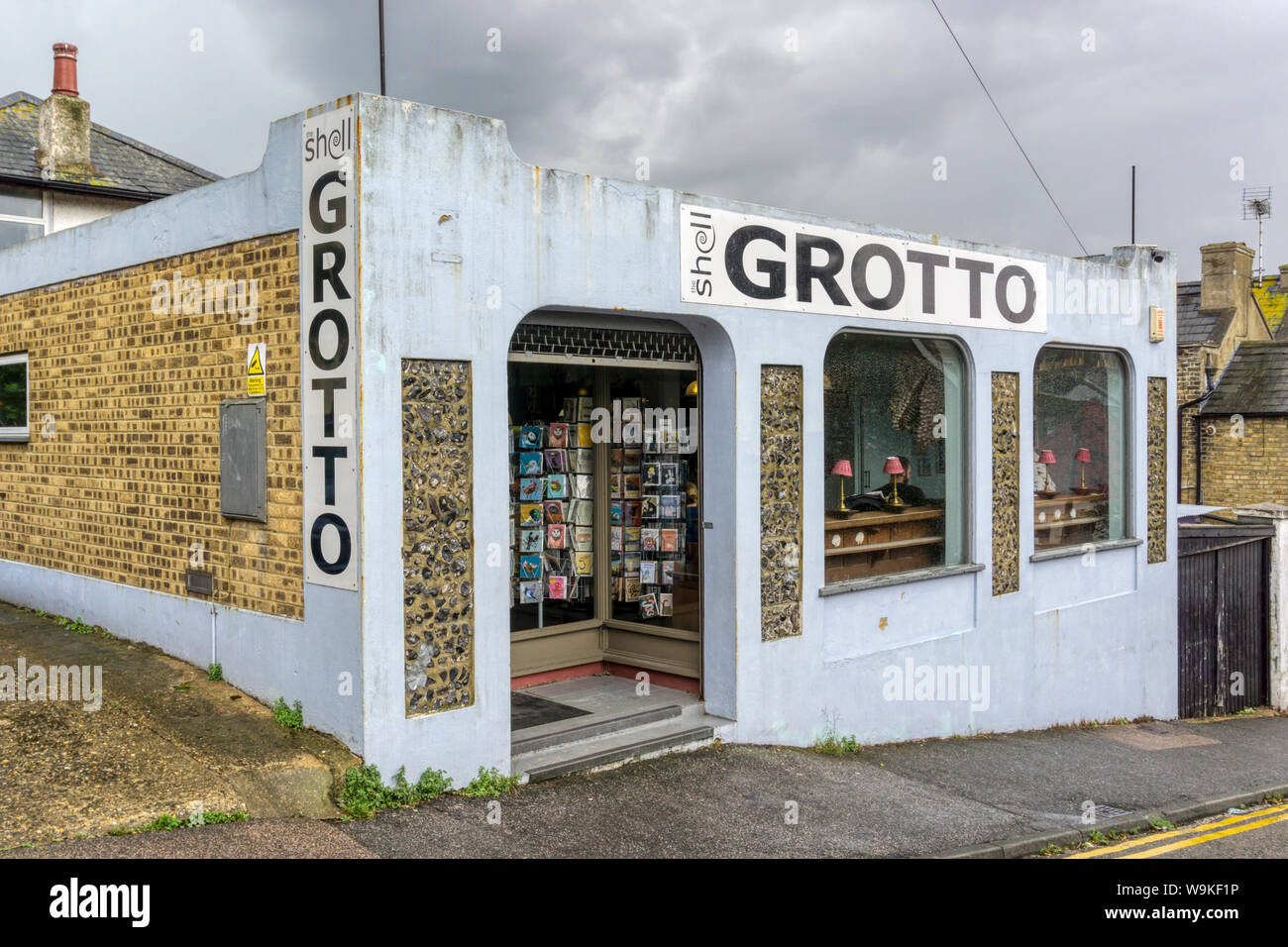 Shell grotto hi-res stock photography and images - Alamy