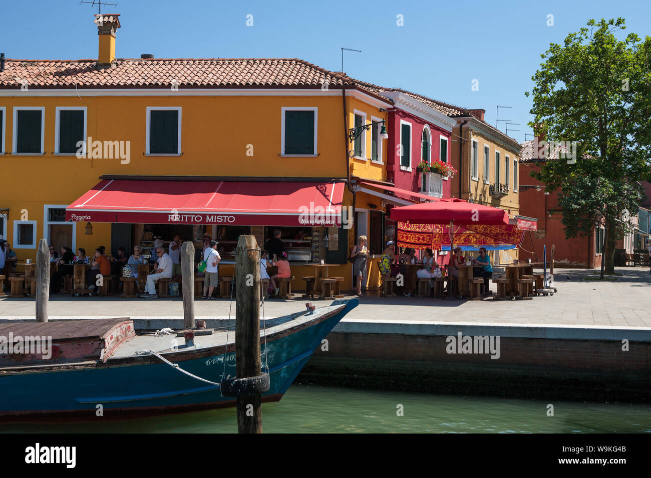 Fondamenta dei Squeri, Burano, from the vaporetto landing stage: Venice Lagoon, Veneto, Italy Stock Photo