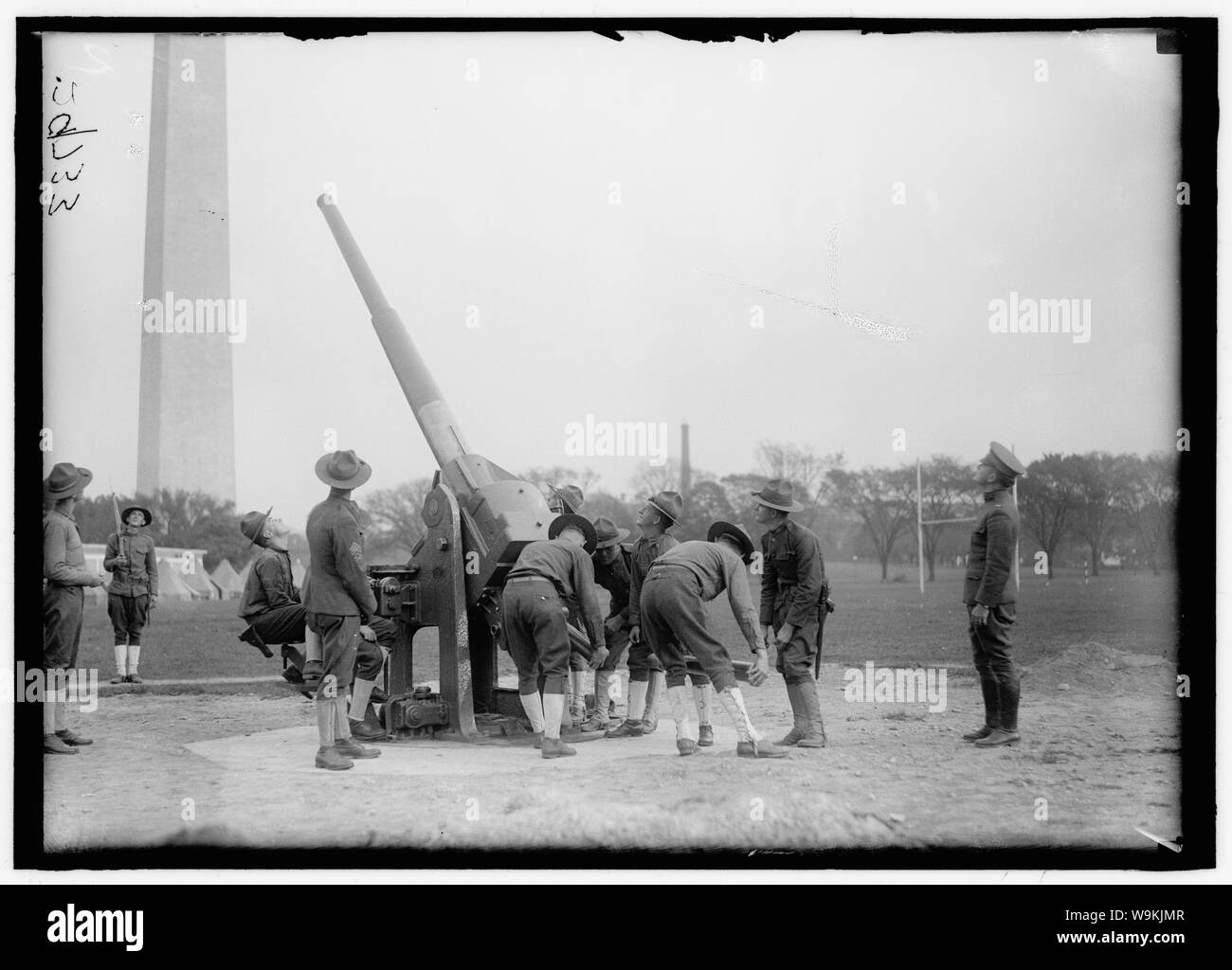 ARMY, U.S. MOTORIZED ANTIAIRCRAFT GUN Stock Photo Alamy