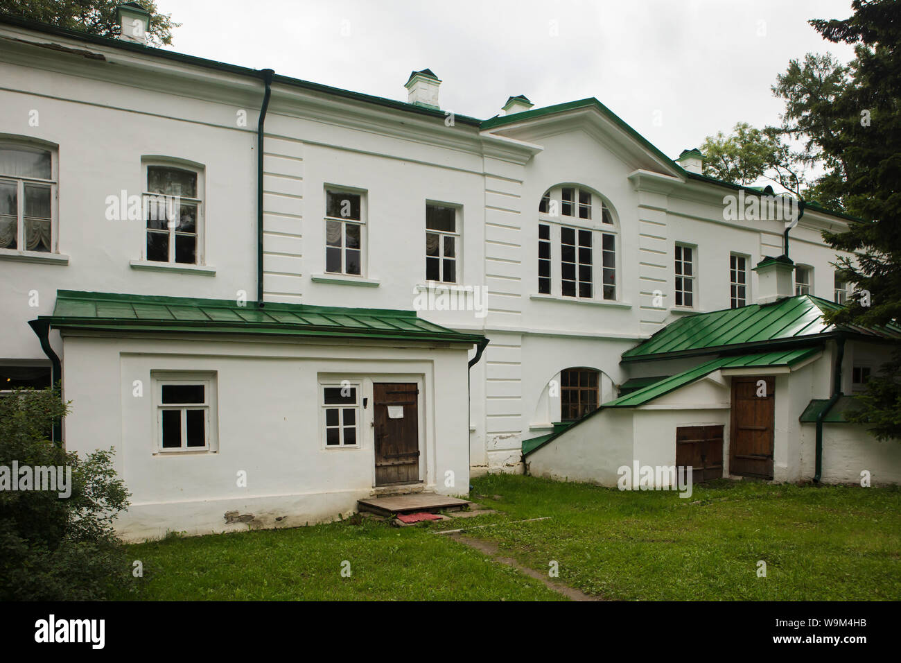 House of Russian writer Leo Tolstoy in his memorial estate in Yasnaya Polyana near Tula, Russia. Stock Photo