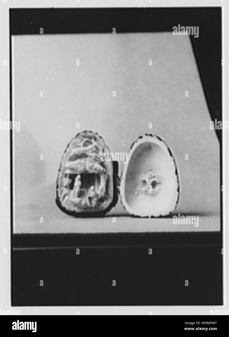 Arr Object Artifact studio object Black and White Stock Photos & Images - Alamy