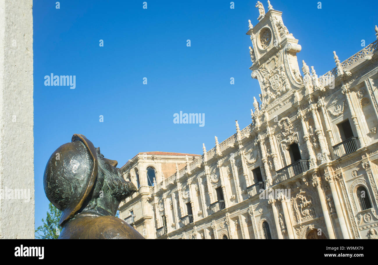 Leon, Spain - June 26th, 2019: Monument To The Pilgrim at San Marcos Square, Leon City, Castile and Leon, Spain Stock Photo