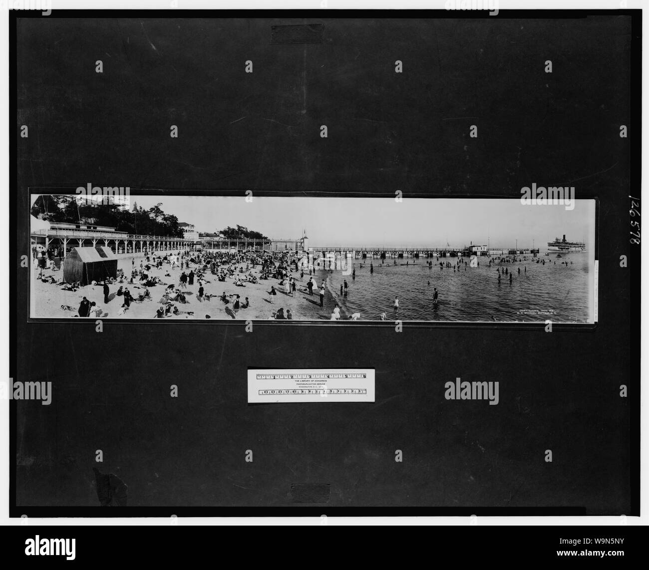 Bathers at Crystal Beach; Small photo studio on beach Stock Photo Alamy