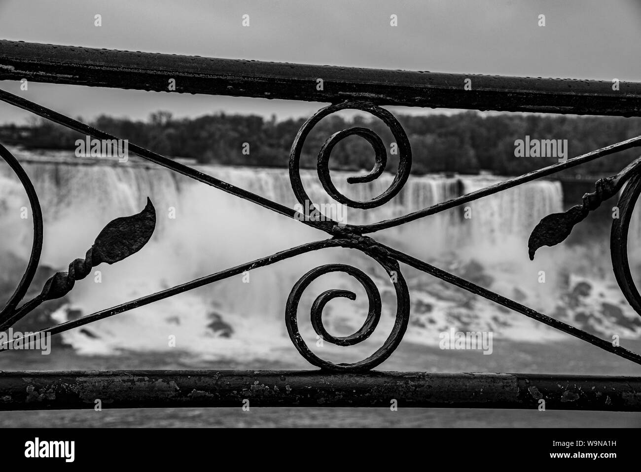 Cast iron fence with spiral pattern in the area surrounding Niagara