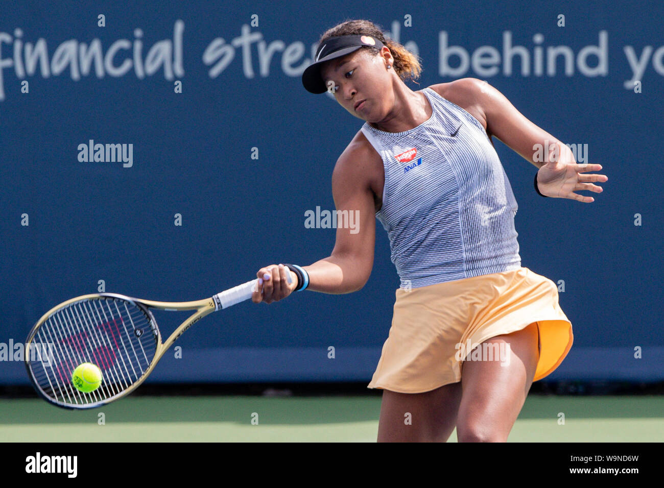Mason, Ohio, USA. 14th Aug, 2019. Naomi Osaka (JPN) hits a forehand shot during Wednesday's round of the Western and Southern Open at the Lindner Family Tennis Center, Mason, Oh. Credit: Scott Stuart/ZUMA Wire/Alamy Live News Stock Photo
