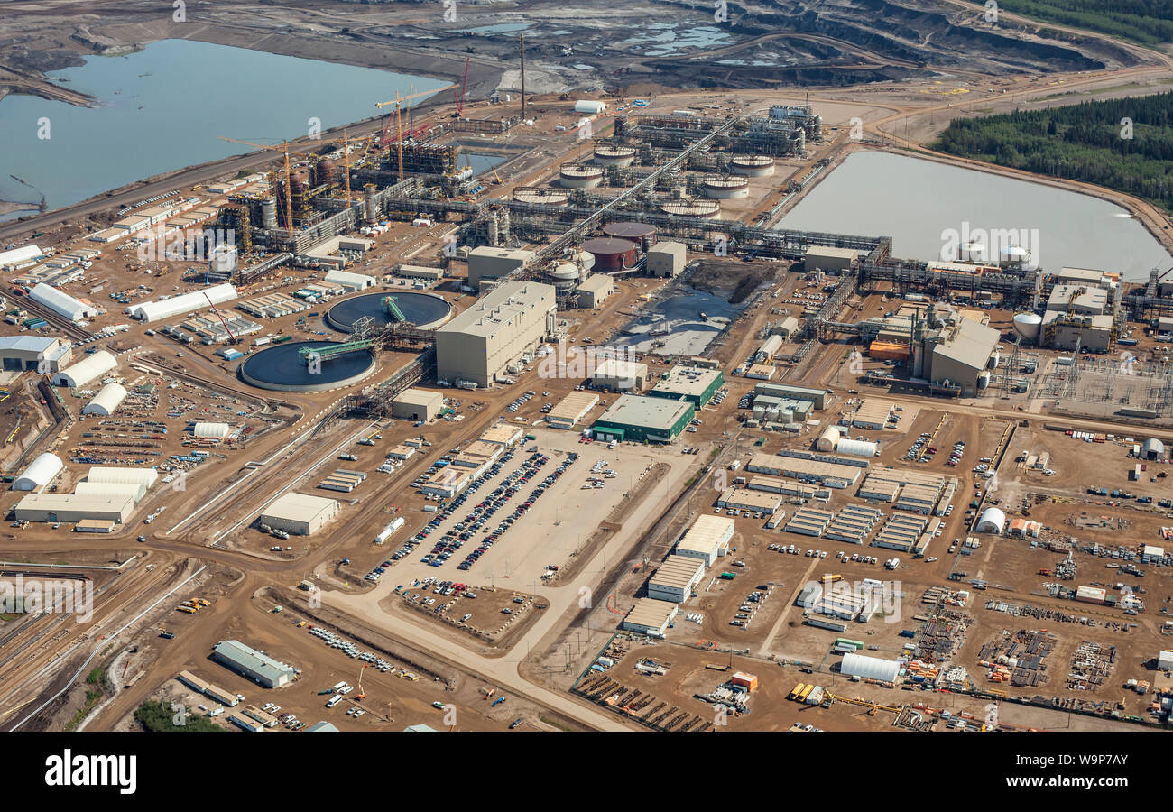 Aerial photo of operations at CNRL Muskeg River Mine oil sands facility. Stock Photo