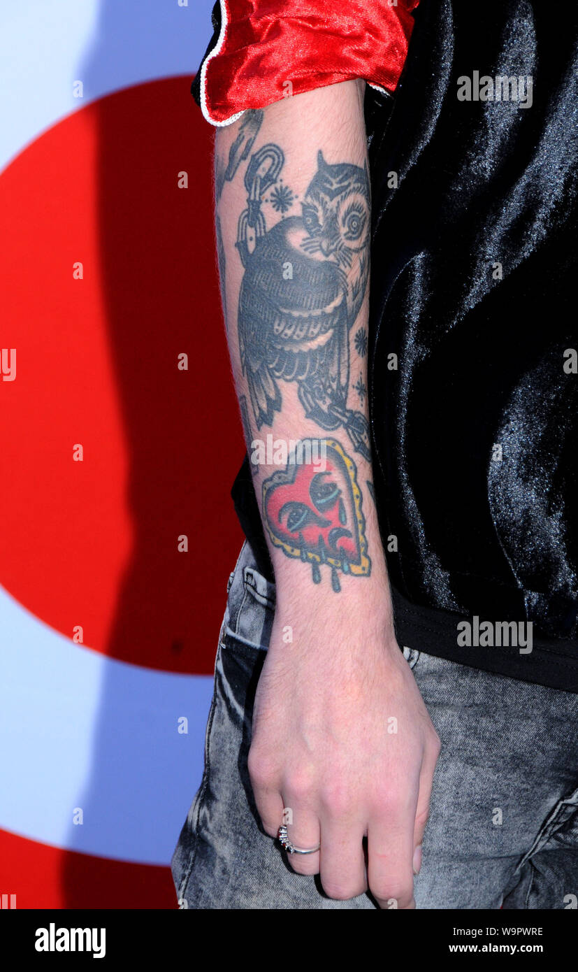 Floyd Mayweather Tattoos His Signature on Back of Funky Matas