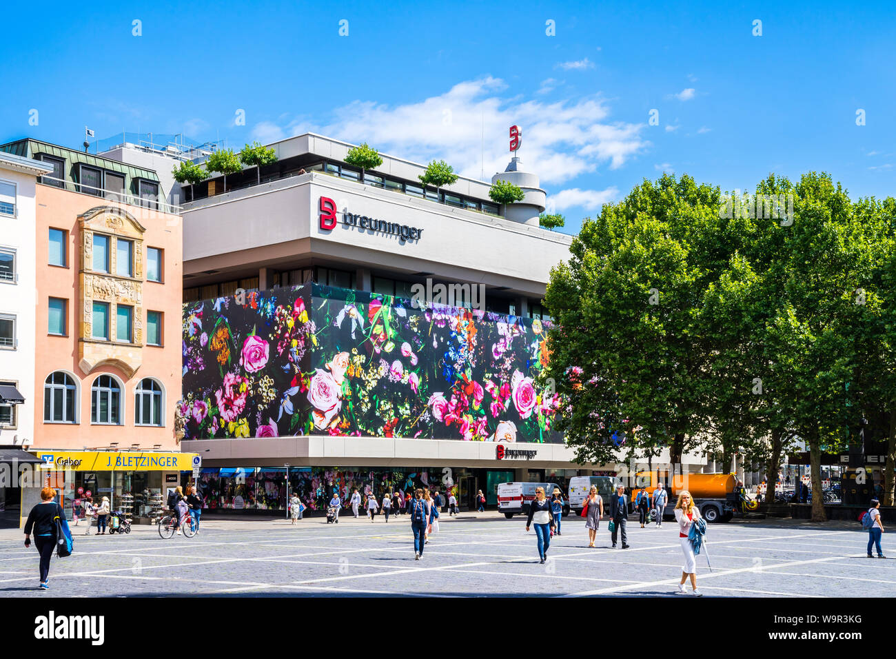 Stuttgart, Germany, August 14, 2019, Famous german fashion retailer company  building in downtown at market square with colorful facade with many peopl  Stock Photo - Alamy