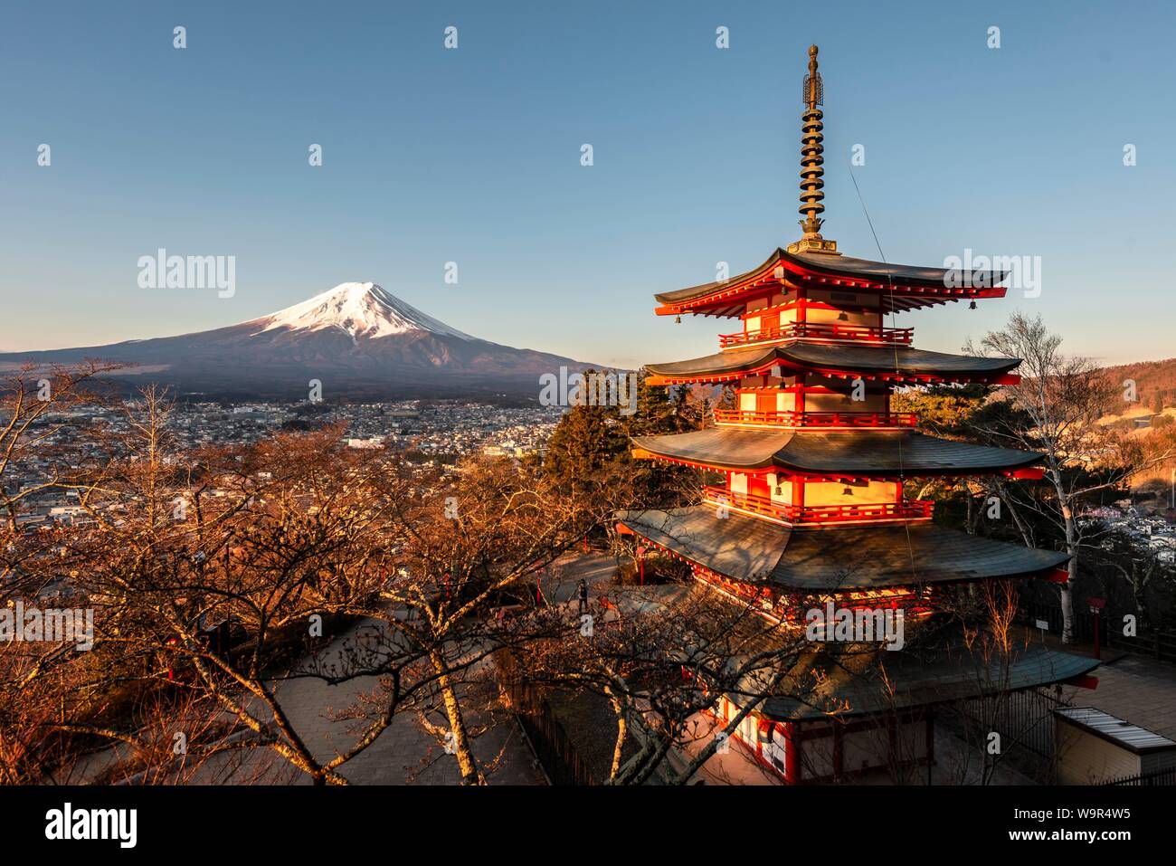 Japan sun temple hi-res stock photography and images - Alamy