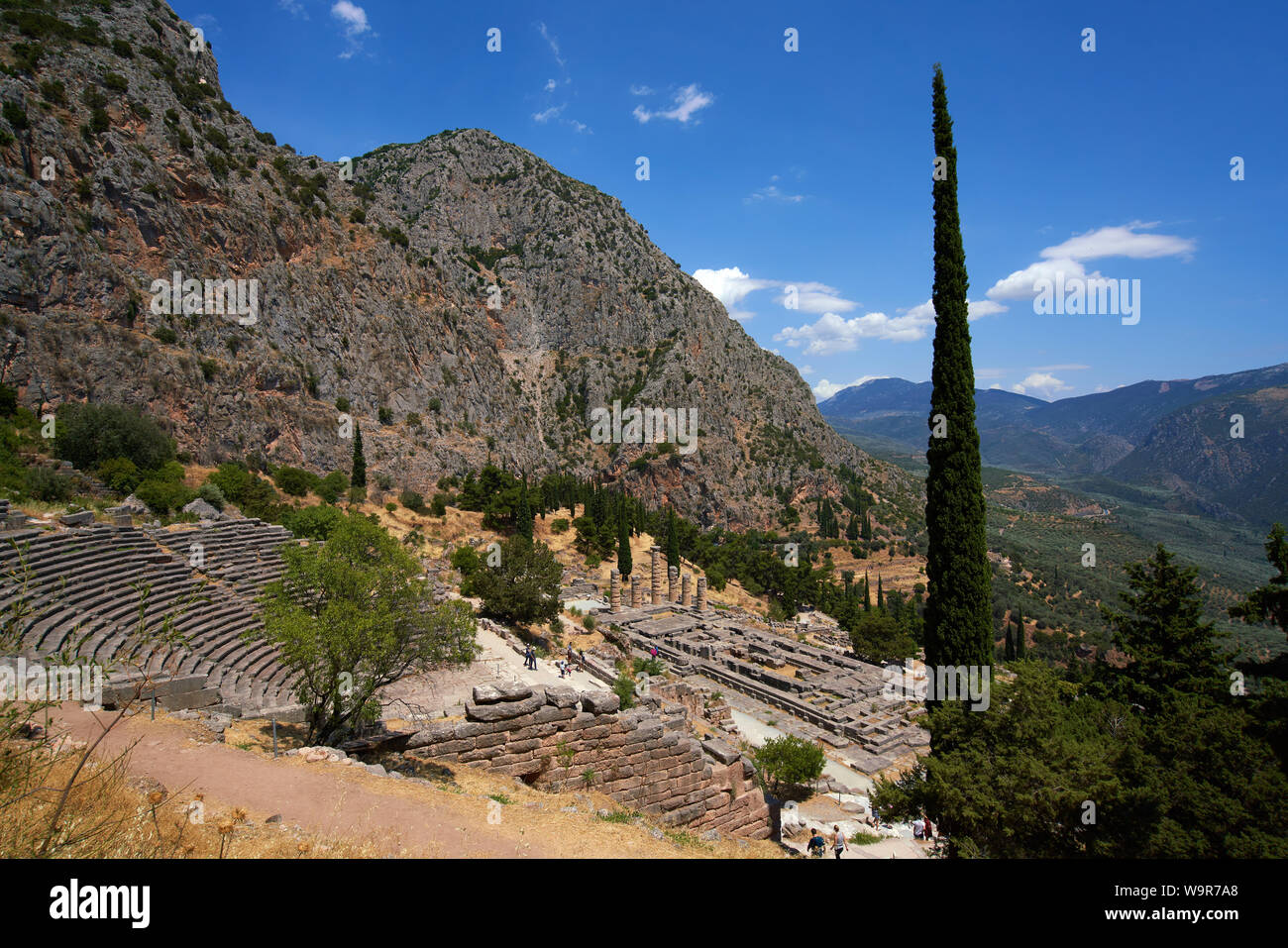 Ruins of the Temple of Apollo at Delphi in Greece Stock Photo - Alamy