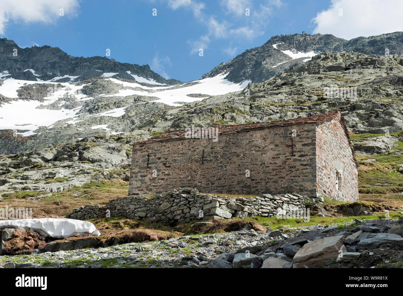 small stone house, pass of Grand Saint Bernard, Great St Bernard Pass, canton of Valais, Switzerland, Europe, Grand-Saint-Bernard Pass Stock Photo