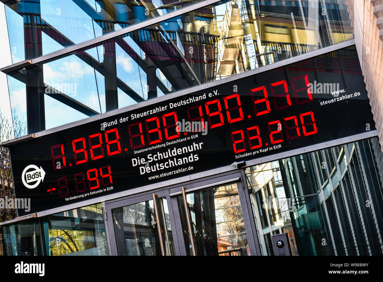 Public Debt High Resolution Stock Photography And Images Alamy
