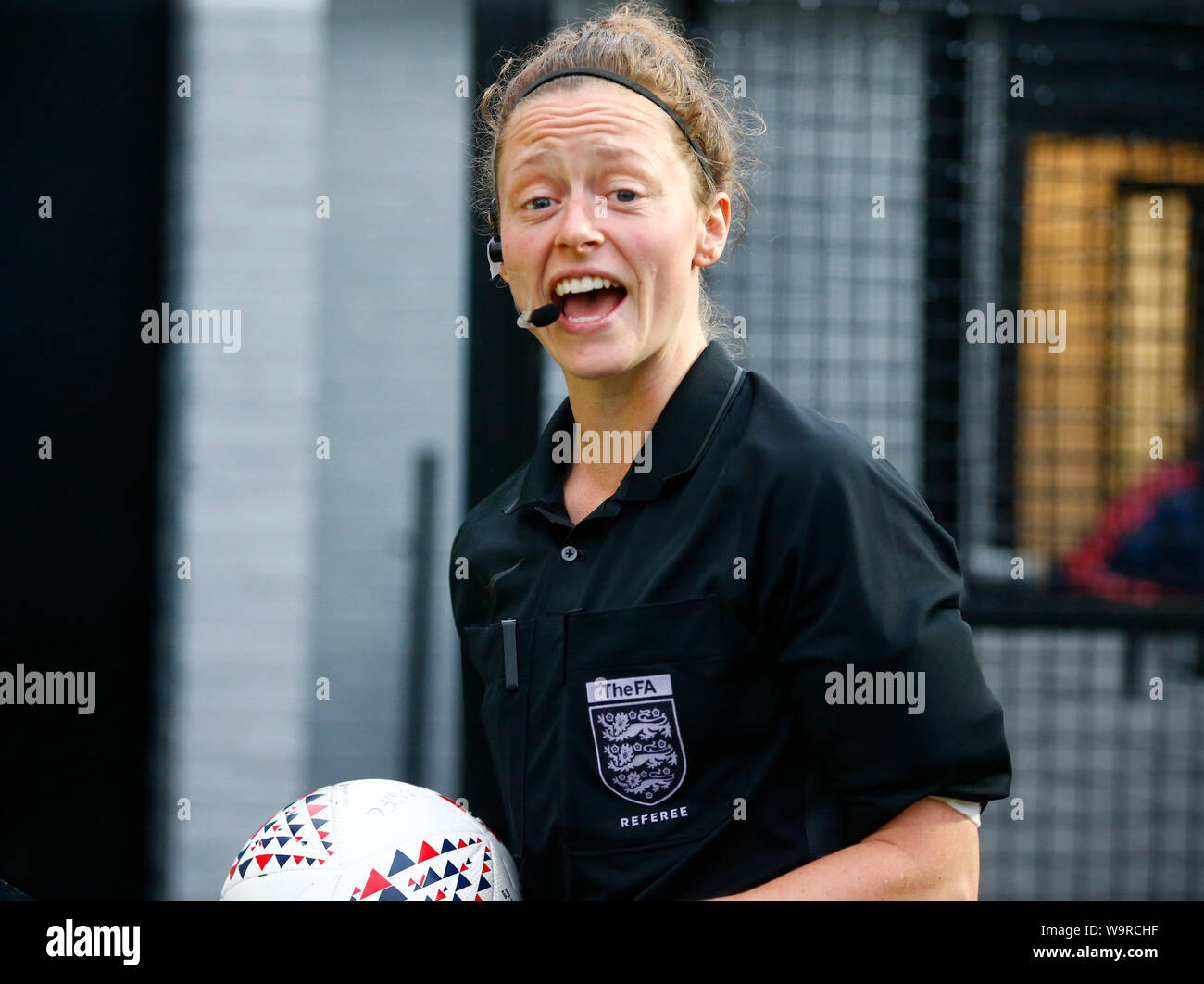Boreham Wood, UK. 14th Aug, 2019. BOREHAMWOOD, ENGLAND - AUGUST 14: Referee Kirsty Dowle during the pre-season friendly match between Arsenal and Barcelona Women at Meadow Park on August 14, 2019 in Borehamwood, England. Credit: Action Foto Sport/Alamy Live News Stock Photo