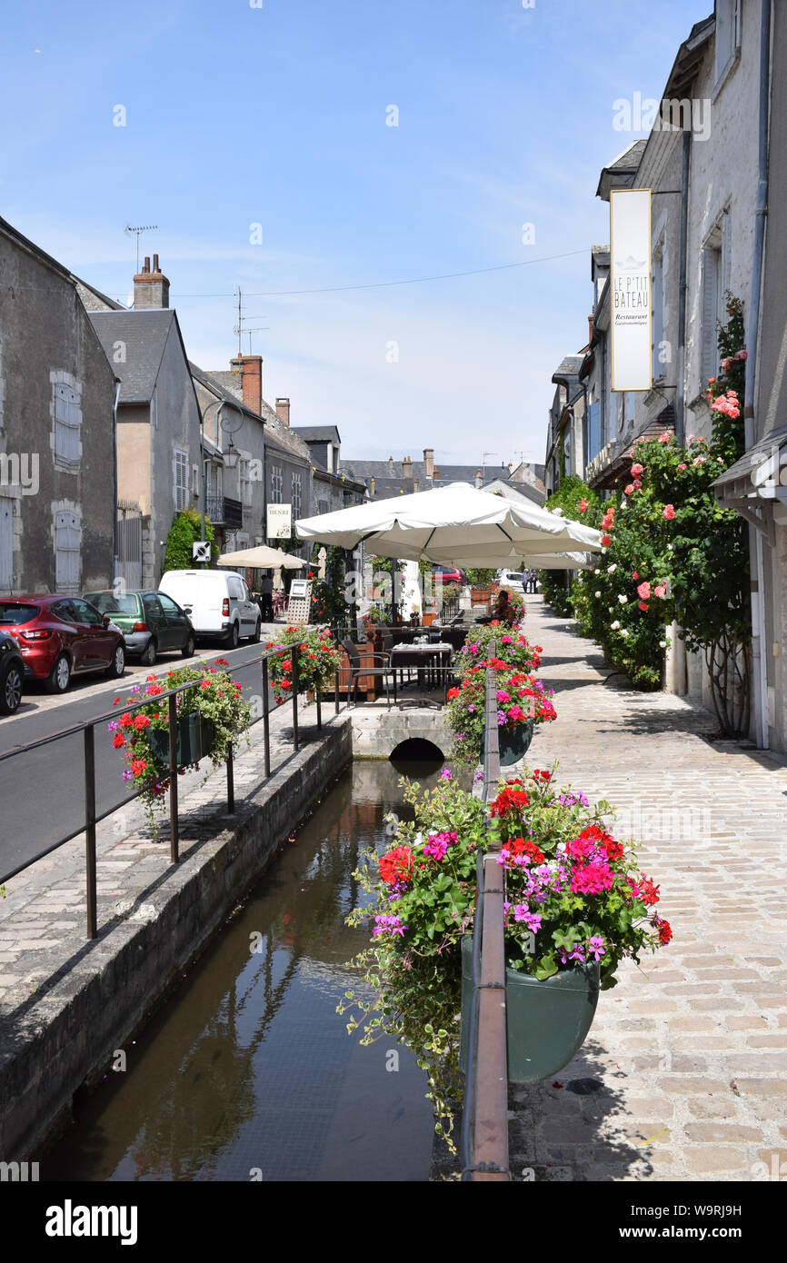 Beaugency, Loire Valley, France, village fleuri Stock Photo - Alamy