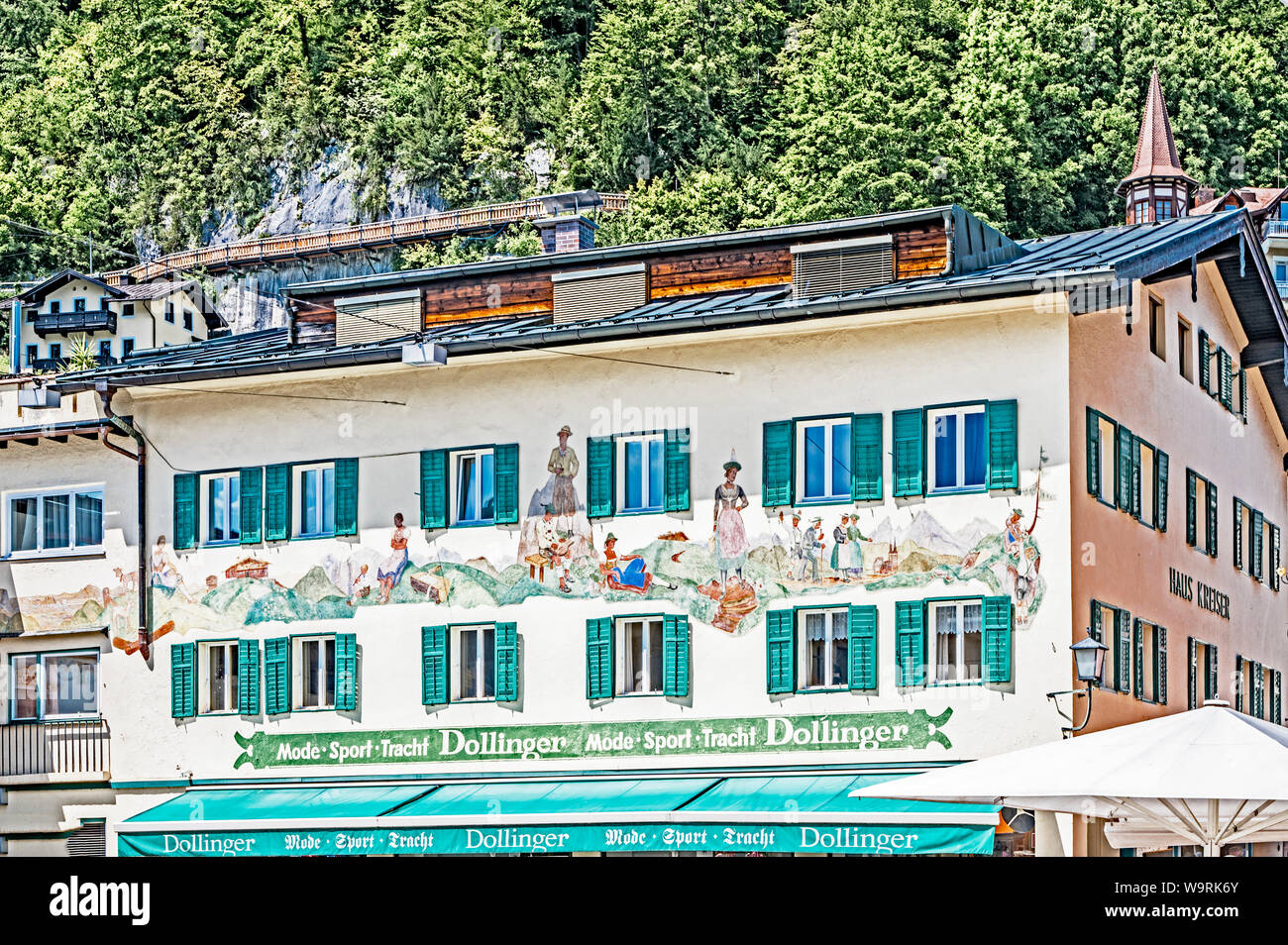 Berchtesgaden (Bavaria, Germany): Shop; geschäft in Berchtesgaden mit Lüftelmalerei Stock Photo