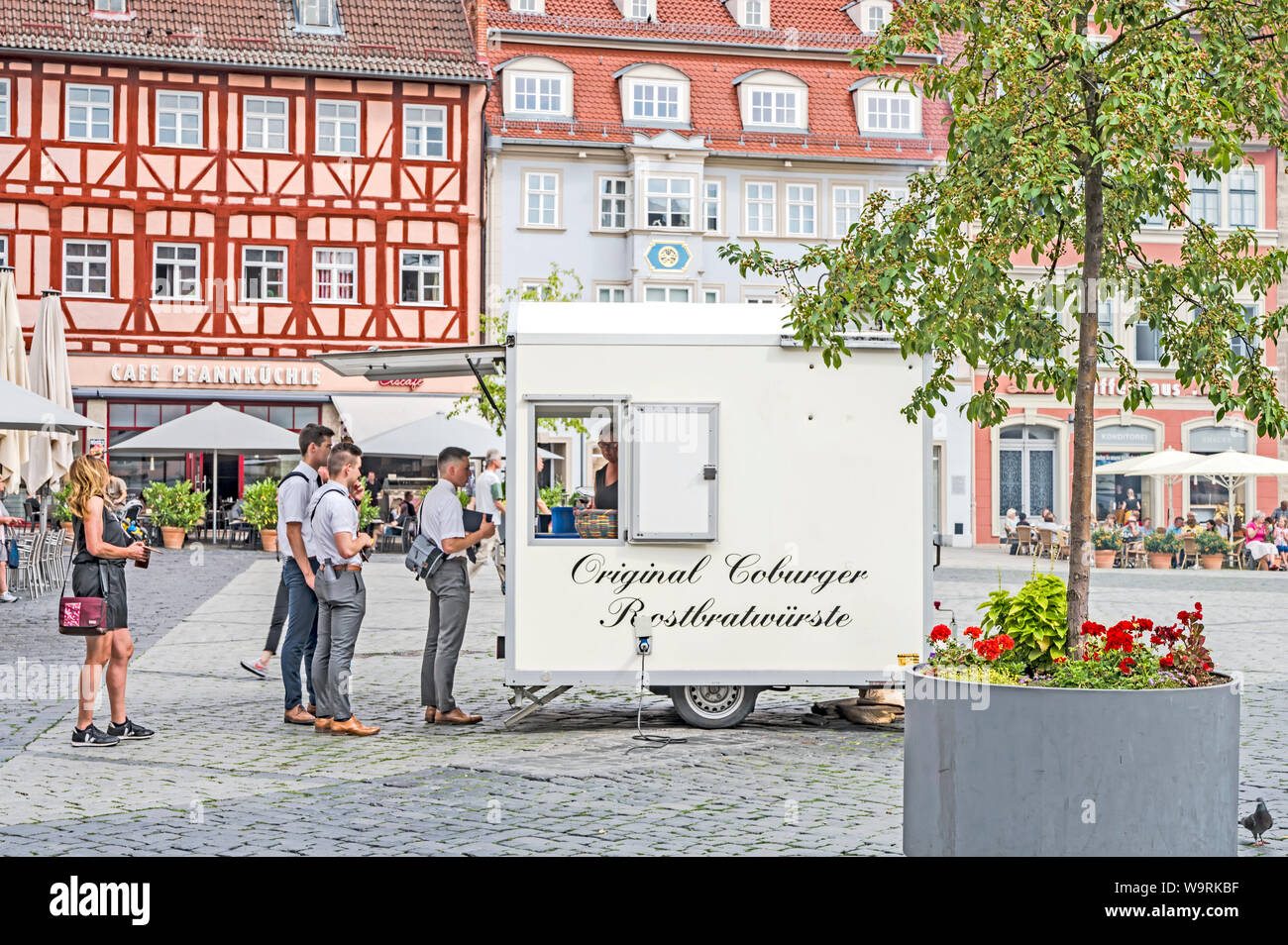 Coburg Franconia, Germany): Market Square with bratwurst stand; Coburg (Franken, Deutschland): Marktplatz mit Bratwurst stand Stock Photo