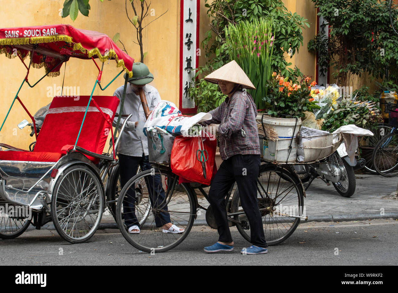 Asia, Asien, SE Asia, Vietnam, Northern, Hanoi Street *** Local Caption *** Stock Photo