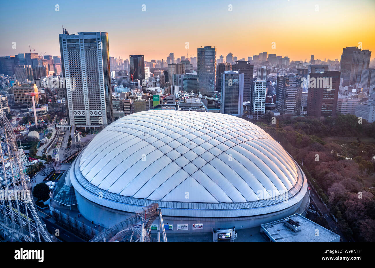 Japan, Tokyo City, Bunkyo Ward, Tokyo Dome Bldg., 30069879 *** Local Caption *** Stock Photo