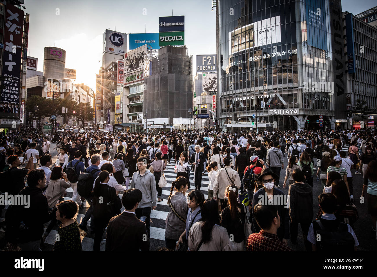 Shibuya Crossing Tokyo Japan Stock Photo - Alamy