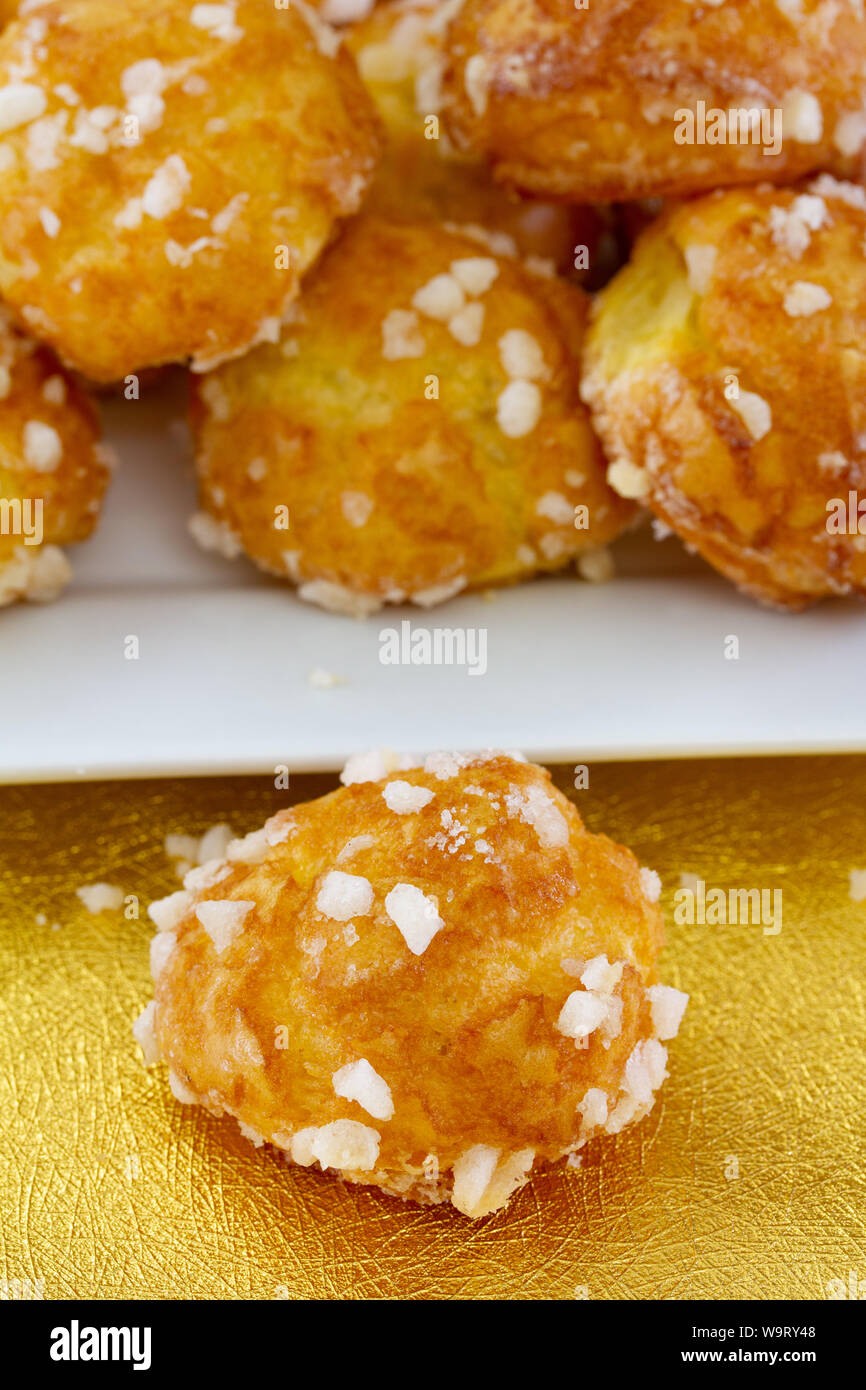 chouquette (French pastry Stock Photo Alamy