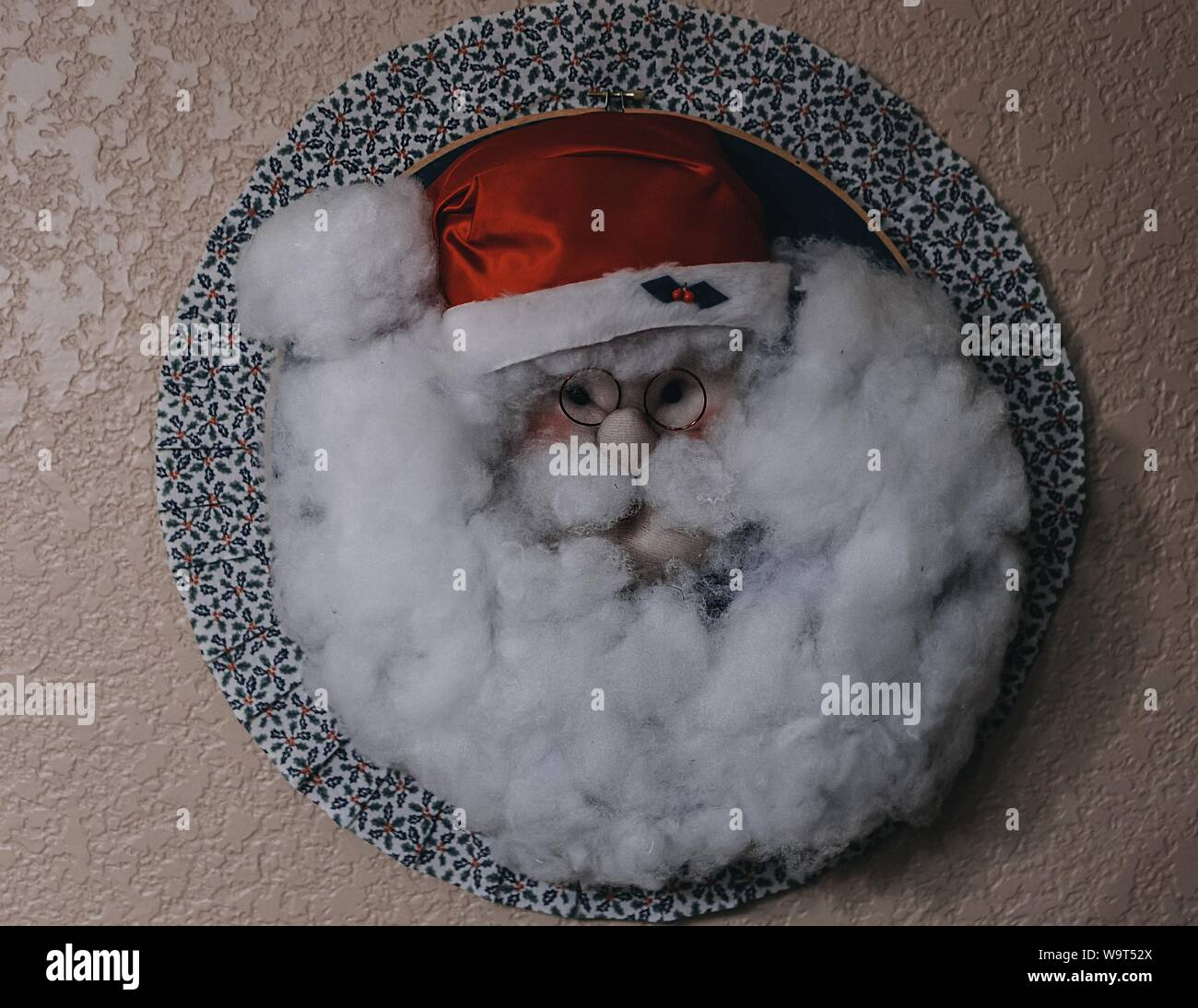 Santa claus on a chair hi-res stock photography and images - Alamy