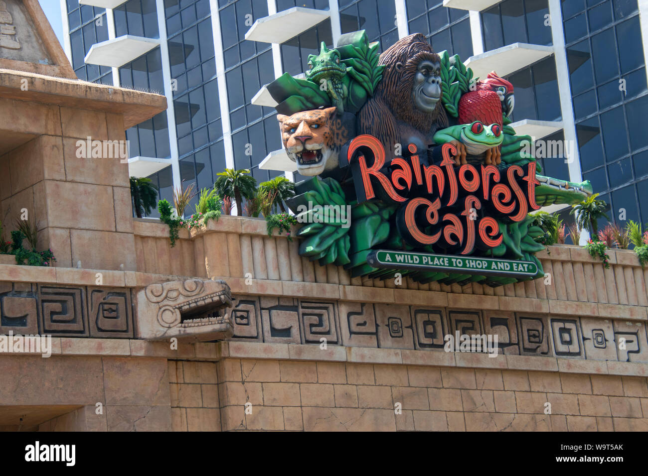 Rainforest Cafe High Resolution Stock Photography And Images Alamy
