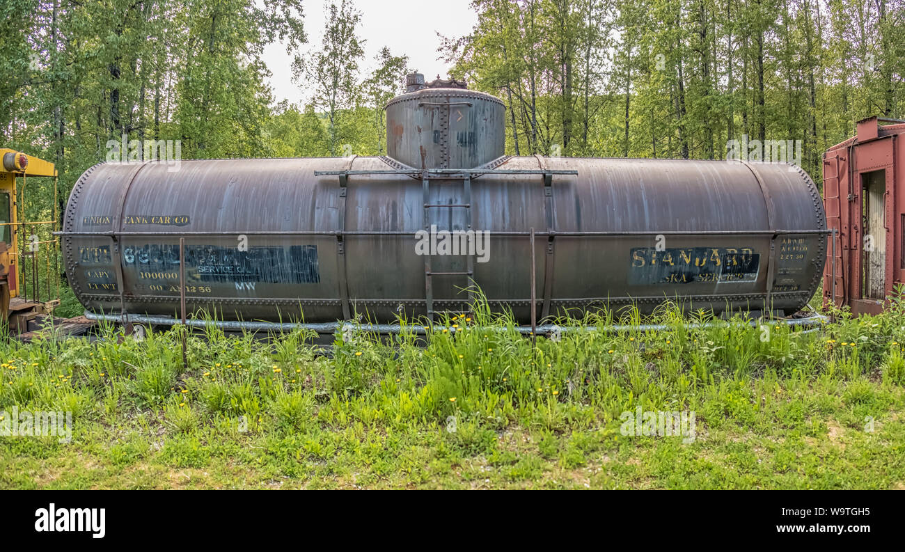 disused-standard-oil-tank-car-at-curry-a-stop-between-talkeetna-and