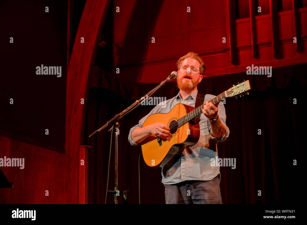 Folk singer, John Smith, Rogue Folk Club, Vancouver, British Columbia, Canada Stock Photo Alamy
