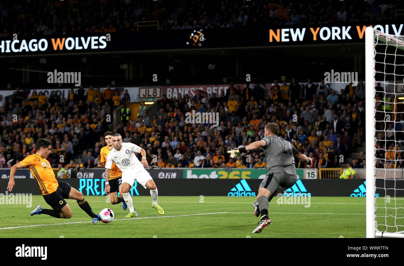Wolverhampton Wanderers' Lomba Pedro Neto scores his side's first goal of the game during the UEFA Europa League Third Qualifying Round Second Leg match at Molineux Stadium, Wolverhampton. Stock Photo