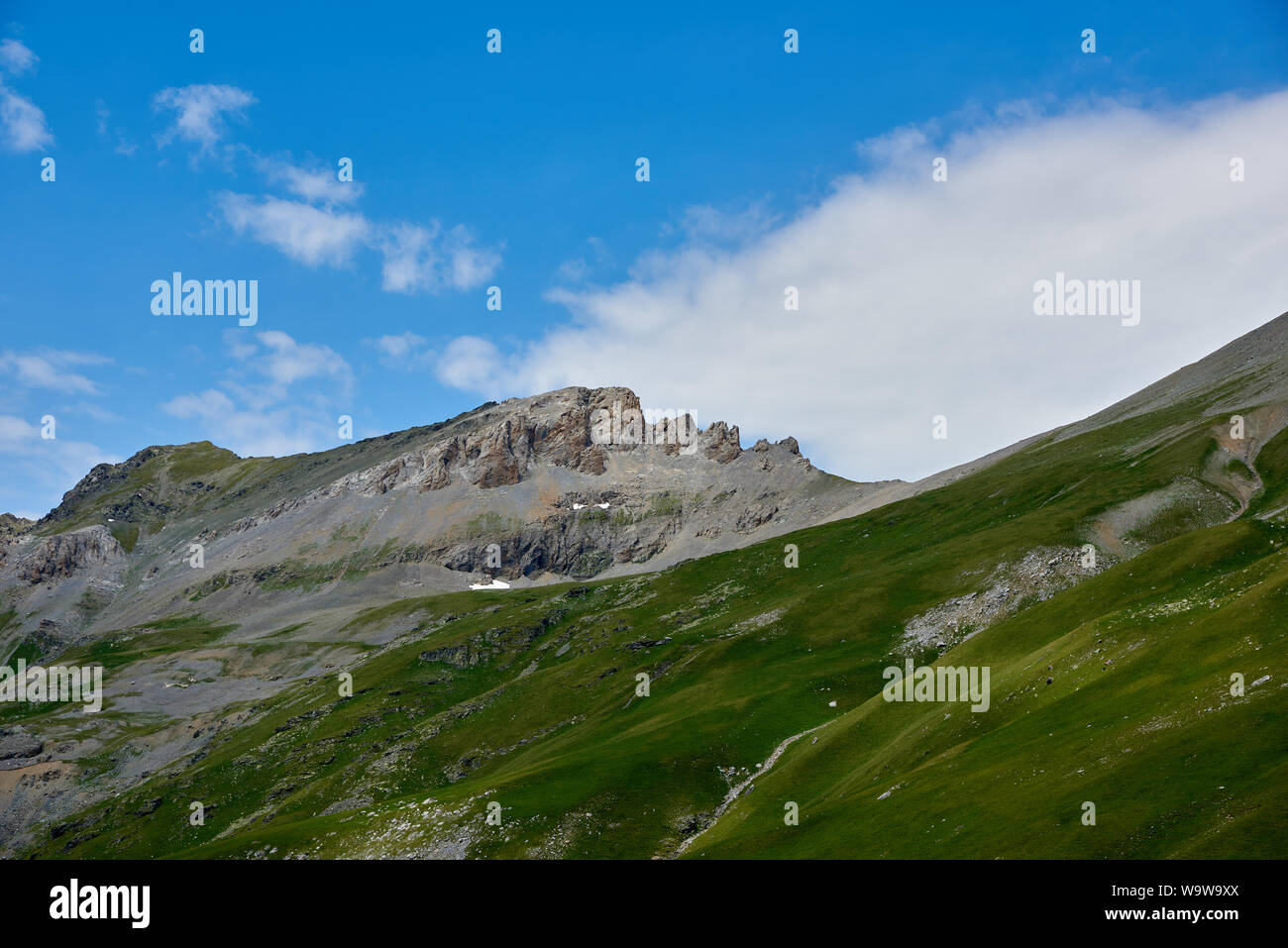 Toothed ridge hi-res stock photography and images - Alamy