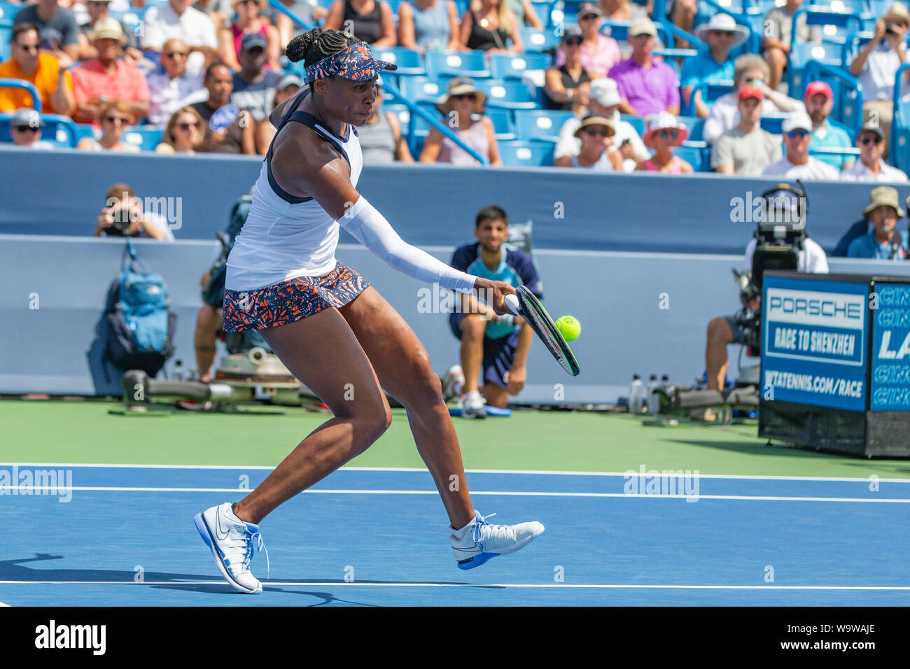 Mason, Ohio, USA. 15th Aug, 2019. Venus Williams (USA) in action during  Thursday's round of the Western and Southern Open at the Lindner Family  Tennis Center, Mason, Oh. Credit: Scott Stuart/ZUMA Wire/Alamy