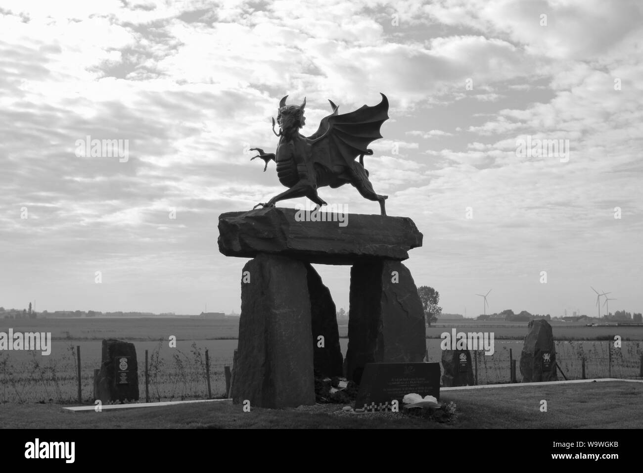 09/10/2017, Langemark-Poelkapelle, Belgium, Welsh Memorial Memorial WW1, In Black and white, The red dragon, built on a dolmen, stands in the middle o Stock Photo
