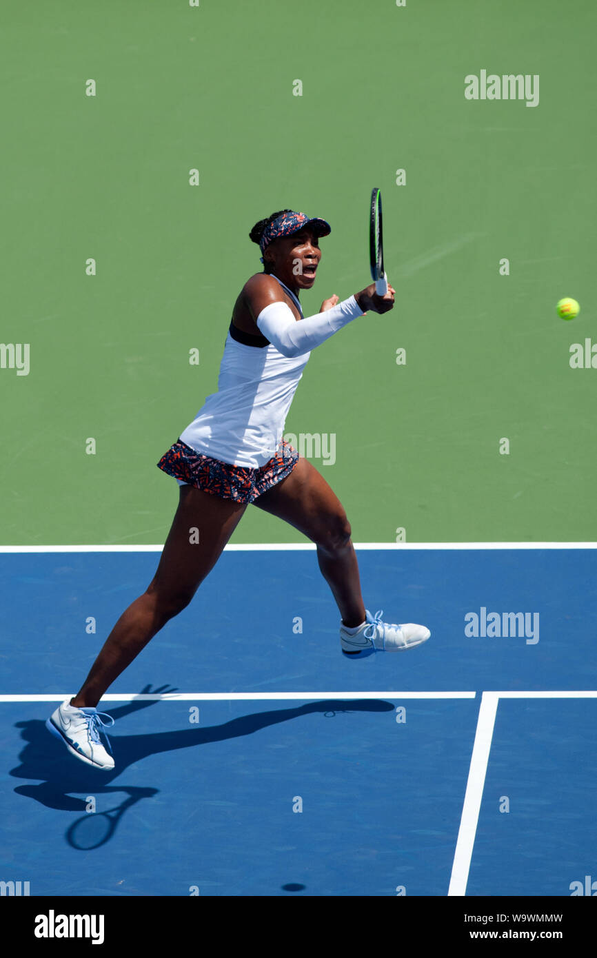 Cincinnati, OH, USA. 15th Aug, 2019. Western and Southern Open Tennis,  Cincinnati, OH; August 10-19, 2019. Venus Williams plays a ball against  opponent Donna Vekic during the Western and Southern Open Tennis