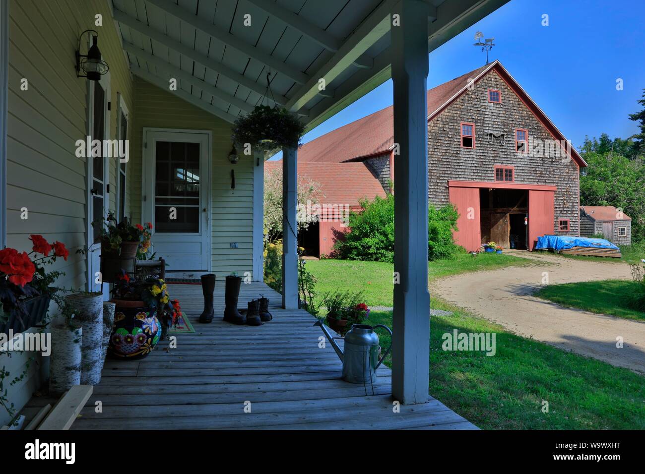 New england barn hires stock photography and images Alamy