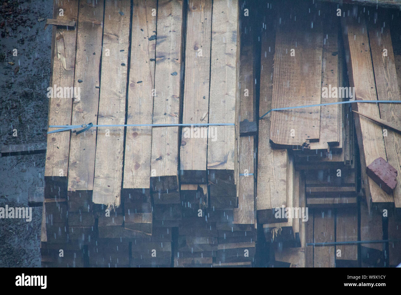 Stack of wooden boards hi-res stock photography and images - Alamy
