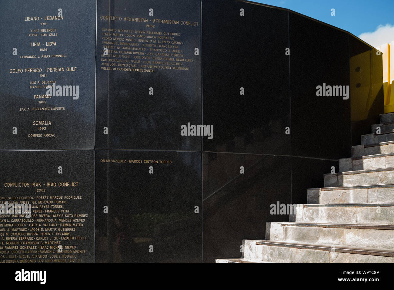 El monumento de la recordacion hires stock photography and images Alamy
