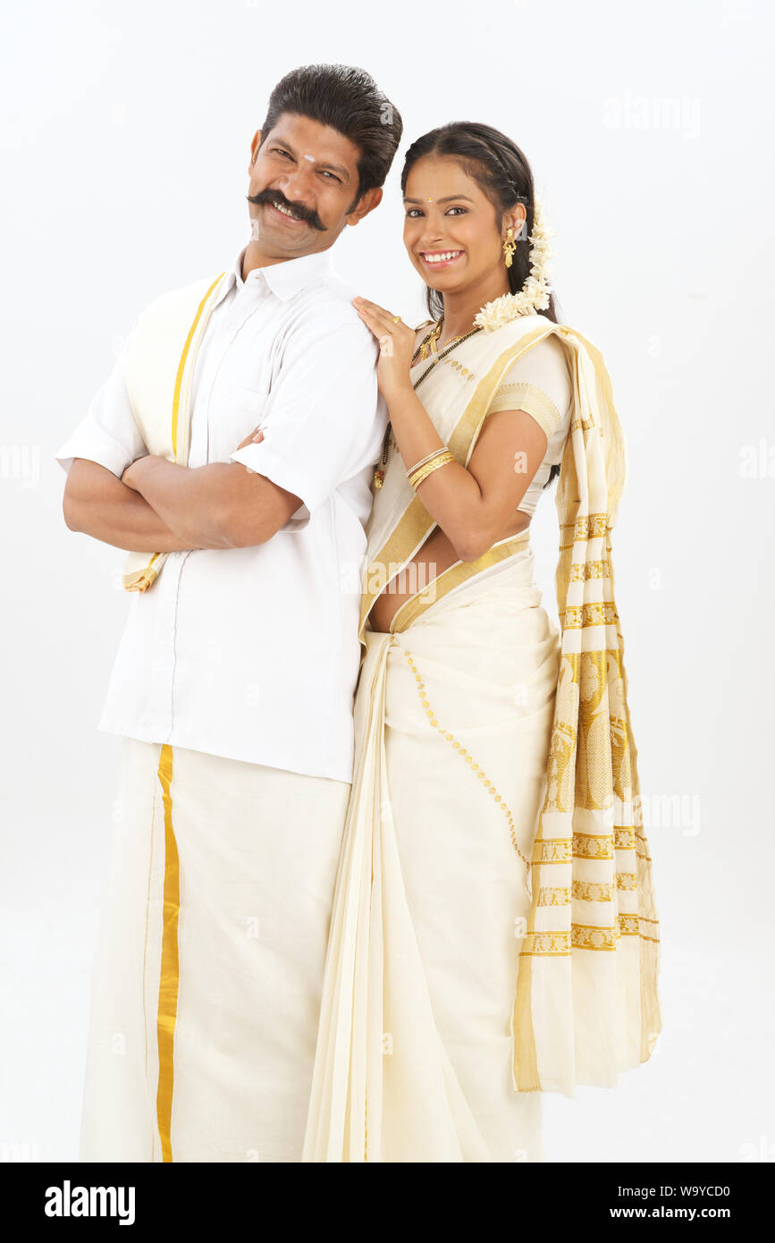 25+ Poses for South Indian Wedding Couples | Indian wedding photography  couples, Indian wedding couple photography, Indian wedding poses