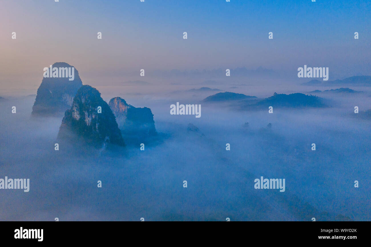 Sky early morning hi-res stock photography and images - Alamy