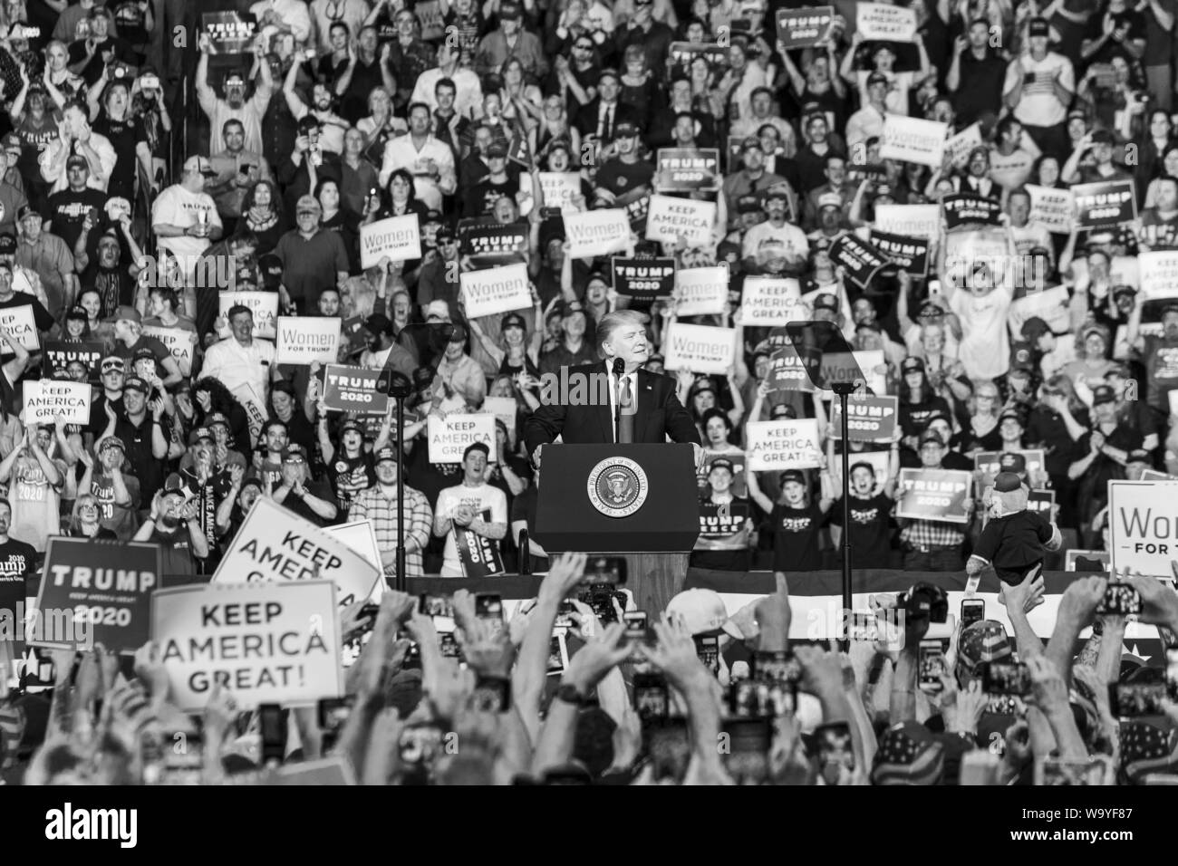 Campaign rally university Black and White Stock Photos & Images Alamy