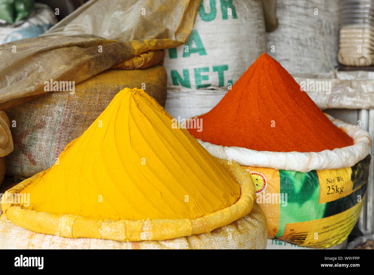 Turmeric and chili powder at a market stall Stock Photo Alamy