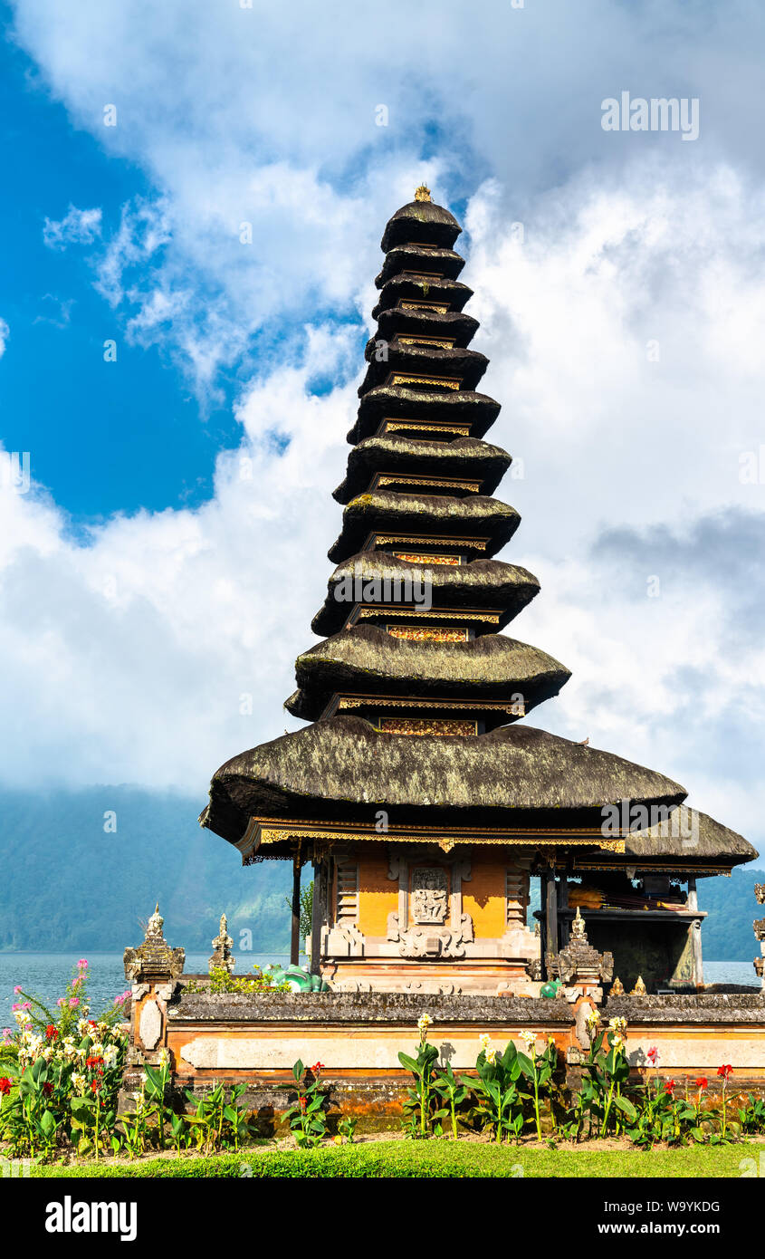 Pura Ulun Danu Bratan Temple on Bali, Indonesia Stock Photo - Alamy, image size:845x1390