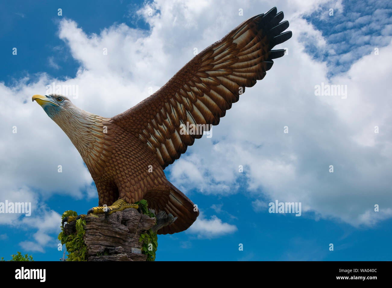 The Landmark Harborside Jetty Huge Eagle Sculpture In Langkawi Kedah Malaysia Stock Photo Alamy