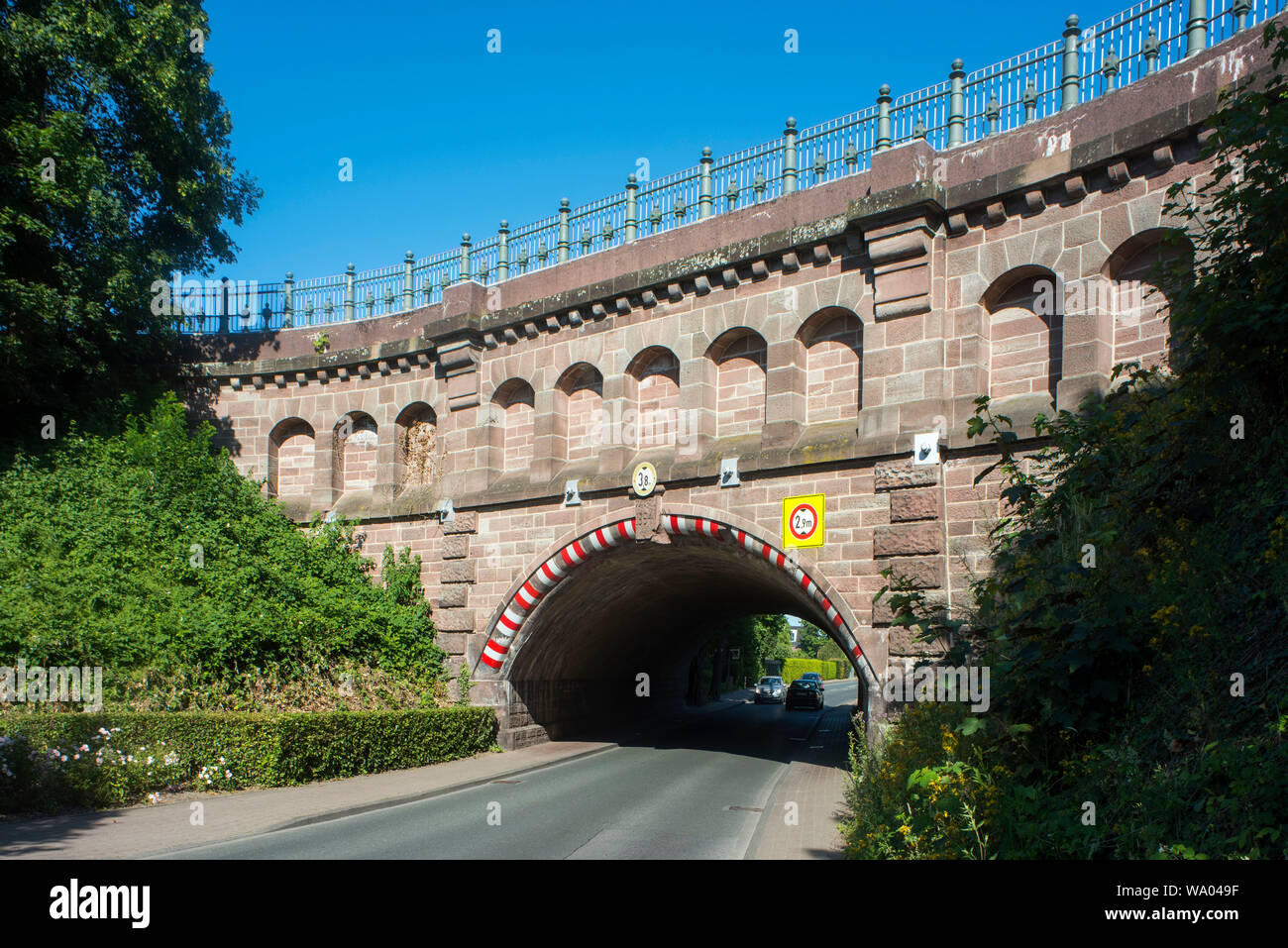 Deutschland, Münsterland, Kreis Coesfeld, Olfen, die „Schiefe Brücke“ führte die Alte Fahrt des Dortmund-Ems-Kanals über die Oststraße. Heute ist der Stock Photo