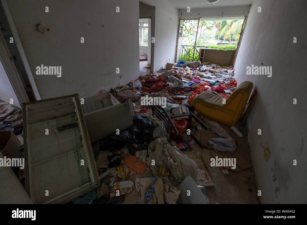 Trashed apartment hires stock photography and images Alamy
