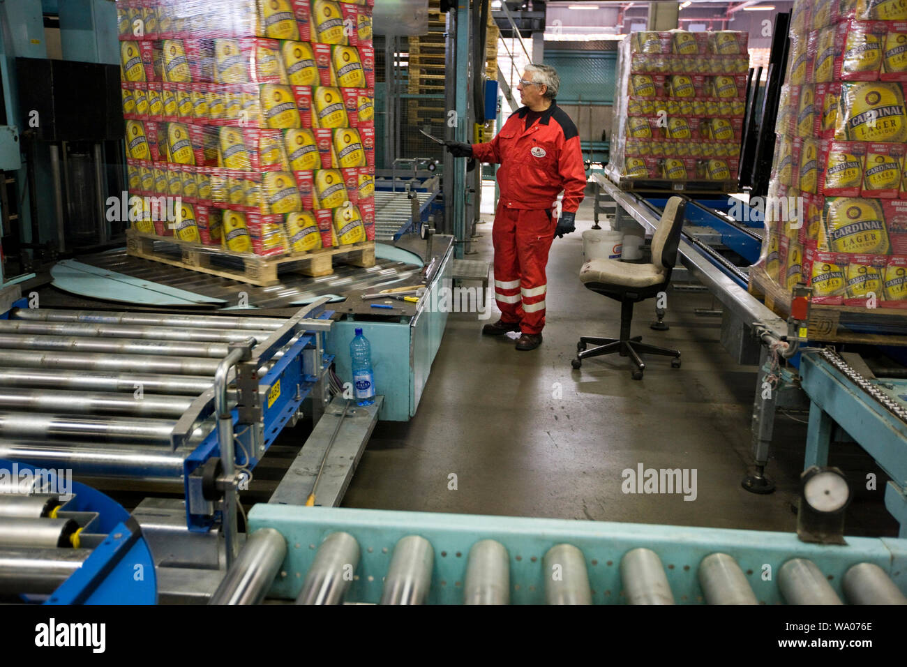 Bier Brauerei, Schweiz, Flaschen Lagerhalle, 30056433 *** Local Caption *** Stock Photo