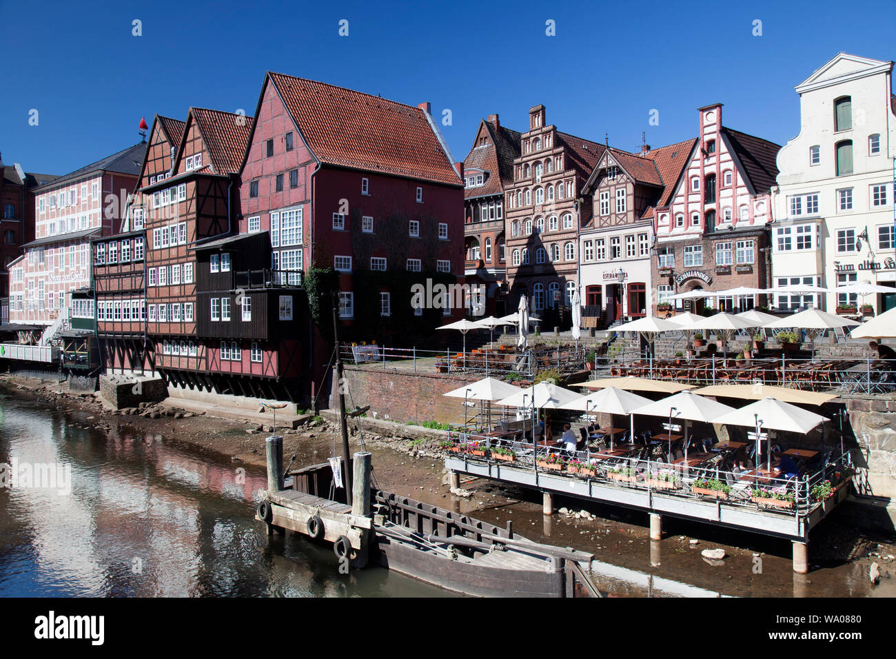 Half-timbered houses in the old town of Lüneburg on the Ilmenau, Lueneburg, Germany, 30057084 *** Local Caption *** Stock Photo